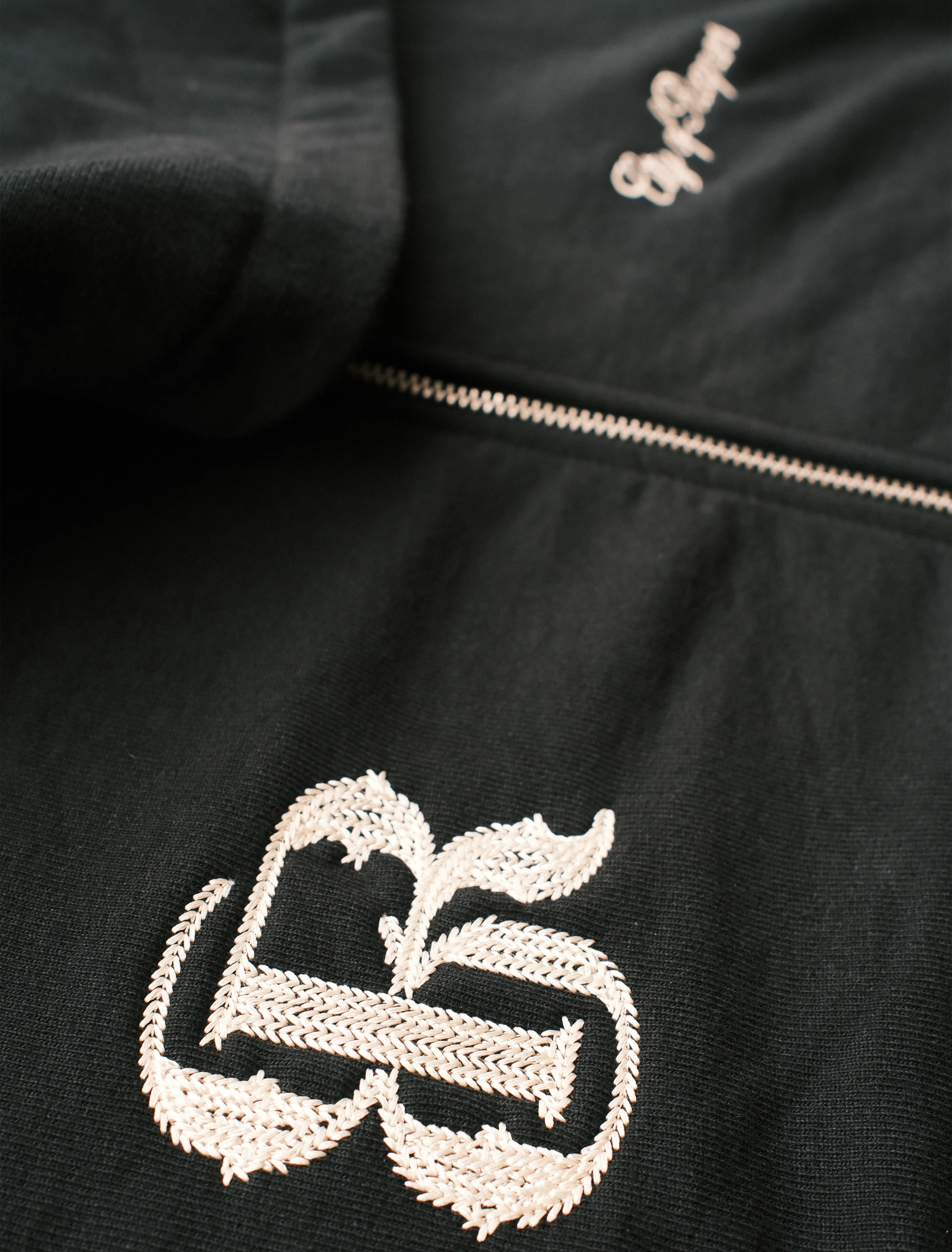 The Chain Zip - Black